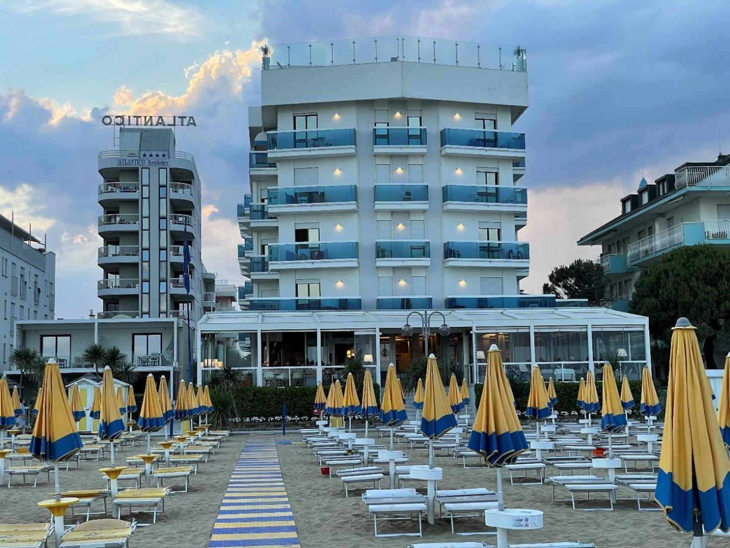 Residence Atlantico Lido di Jesolo Buitenkant foto